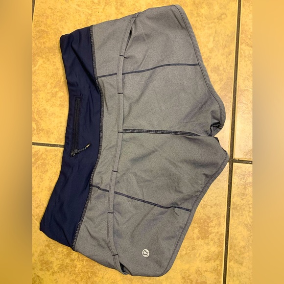 Lululemon shorts - Picture 3 of 4